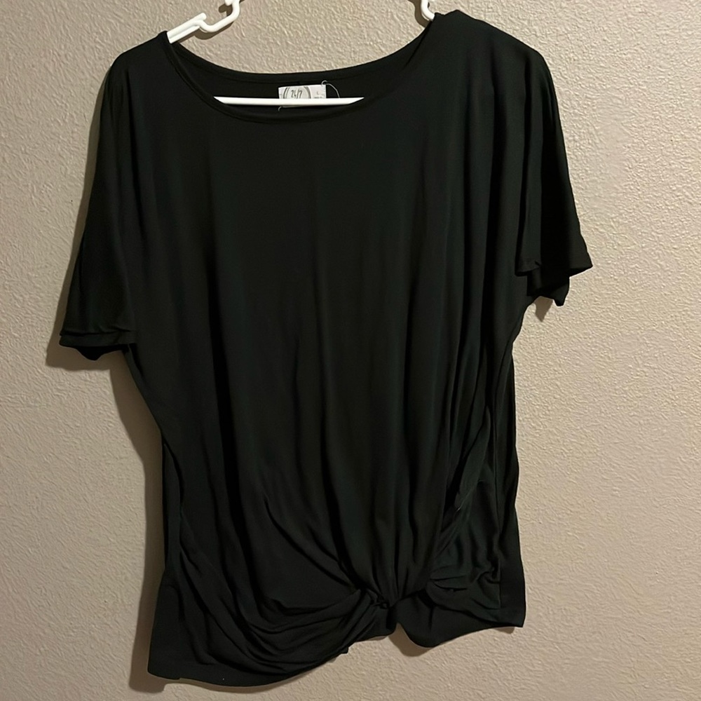 Twisted front tshirt